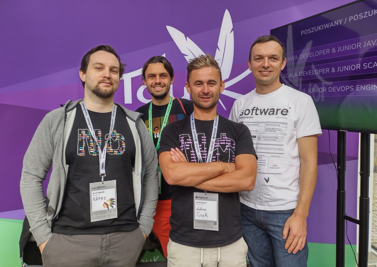 Nussknacker_Dev's tweet photo. Dziękujemy za wczorajsze spotkania podczas @YavaConf i zapraszamy do rekrutacji:
👉 #Java (Junior) Developer
👉 #Scala (Junior) Developer
👉 #Kotlin (Junior) Developer
https://t.co/dPaNUpM2ox https://t.co/HhT8qlKK5P