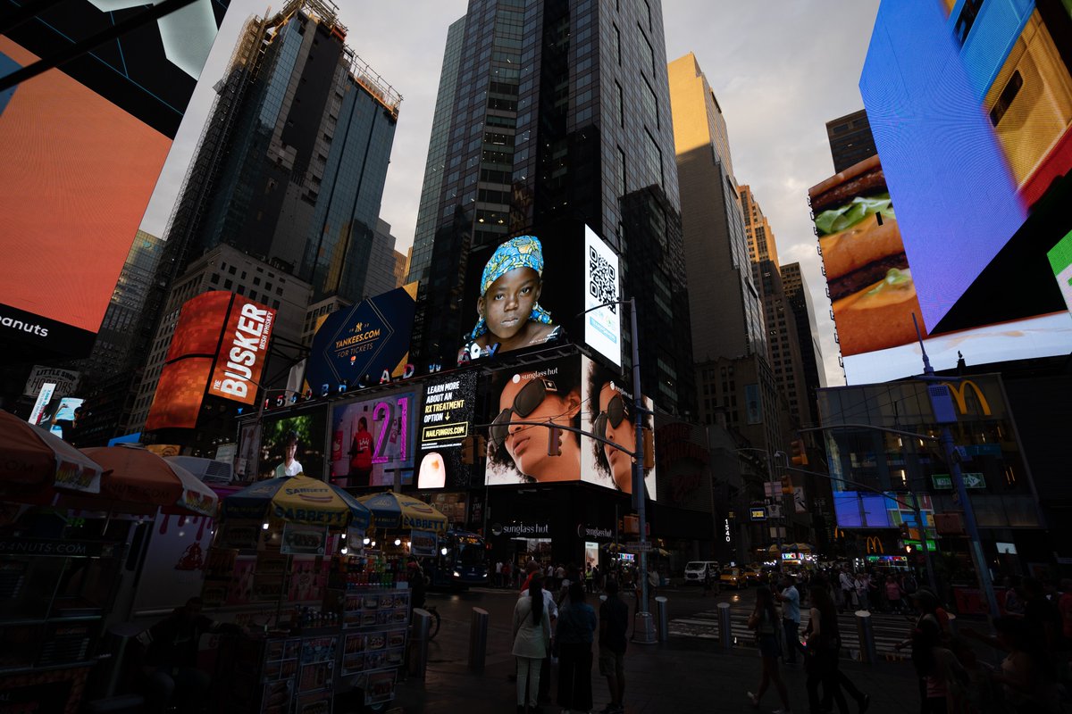 Yann Arthus-Bertrand tweet media