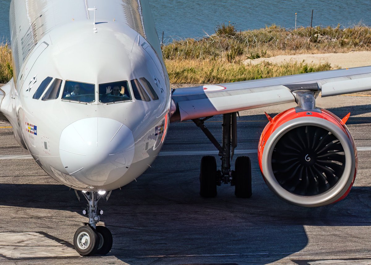 endaburke81's tweet photo. Would love to track down this very friendly @SAS pilot who flew EI-SIA to Corfu on the 24th September 2022. Seen here departing back to  Stockholm #avgeek #aviation #sas #scandinavian #travel #corfu #greece #cfu #airbus #airbusa320 #photography #canon #pilot #pilotwave #neo https://t.co/UgvyNQgxkm