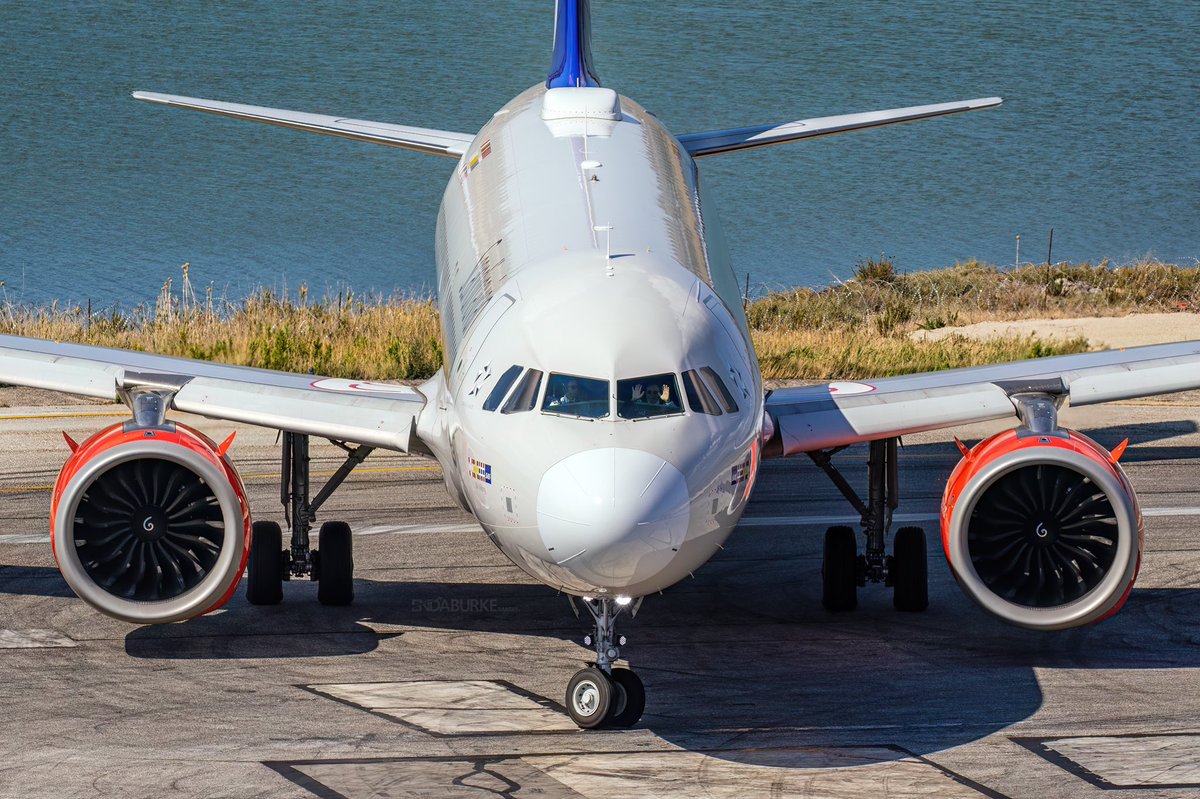 endaburke81's tweet photo. Would love to track down this very friendly @SAS pilot who flew EI-SIA to Corfu on the 24th September 2022. Seen here departing back to  Stockholm #avgeek #aviation #sas #scandinavian #travel #corfu #greece #cfu #airbus #airbusa320 #photography #canon #pilot #pilotwave #neo https://t.co/UgvyNQgxkm