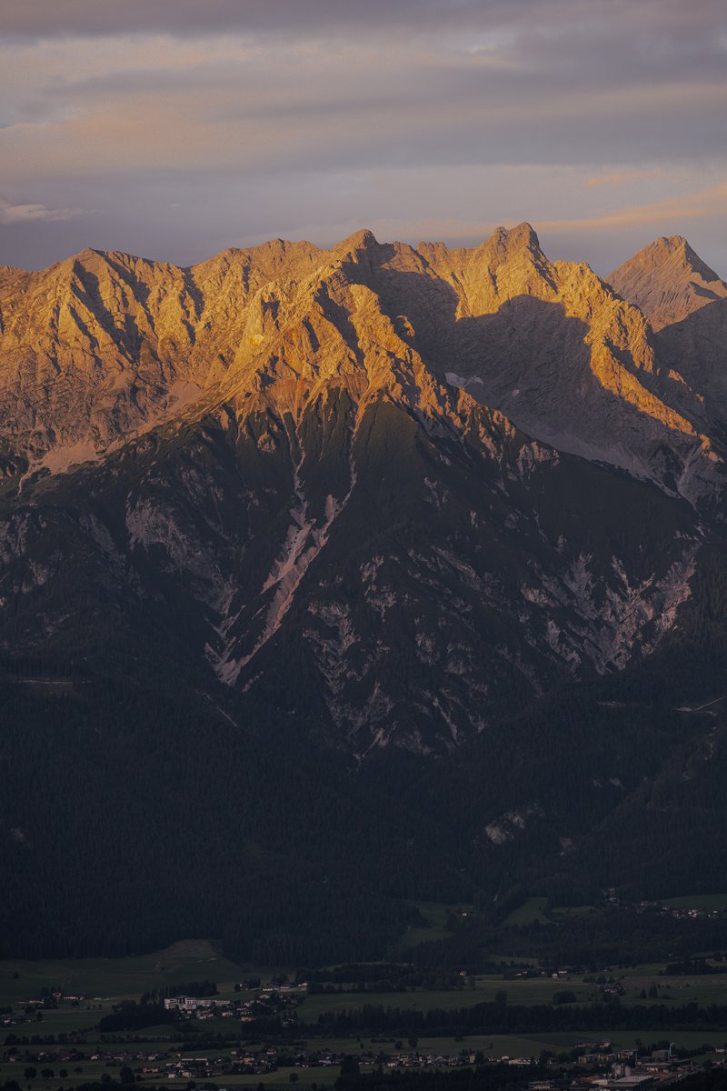 VisitSalzburgerland (@salzburgerland) on Twitter photo There is nothing more beautiful than sunrises and susets 😍🌄
Who wants to join golden autumn hours in <a href="/saalf_leogang/">Saalfelden Leogang</a>? #SalzburgerLand #DafürLebenWir There is nothing more beautiful than sunrises and susets 😍🌄
Who wants to join golden autumn hours in <a href="/saalf_leogang/">Saalfelden Leogang</a>? #SalzburgerLand #DafürLebenWir