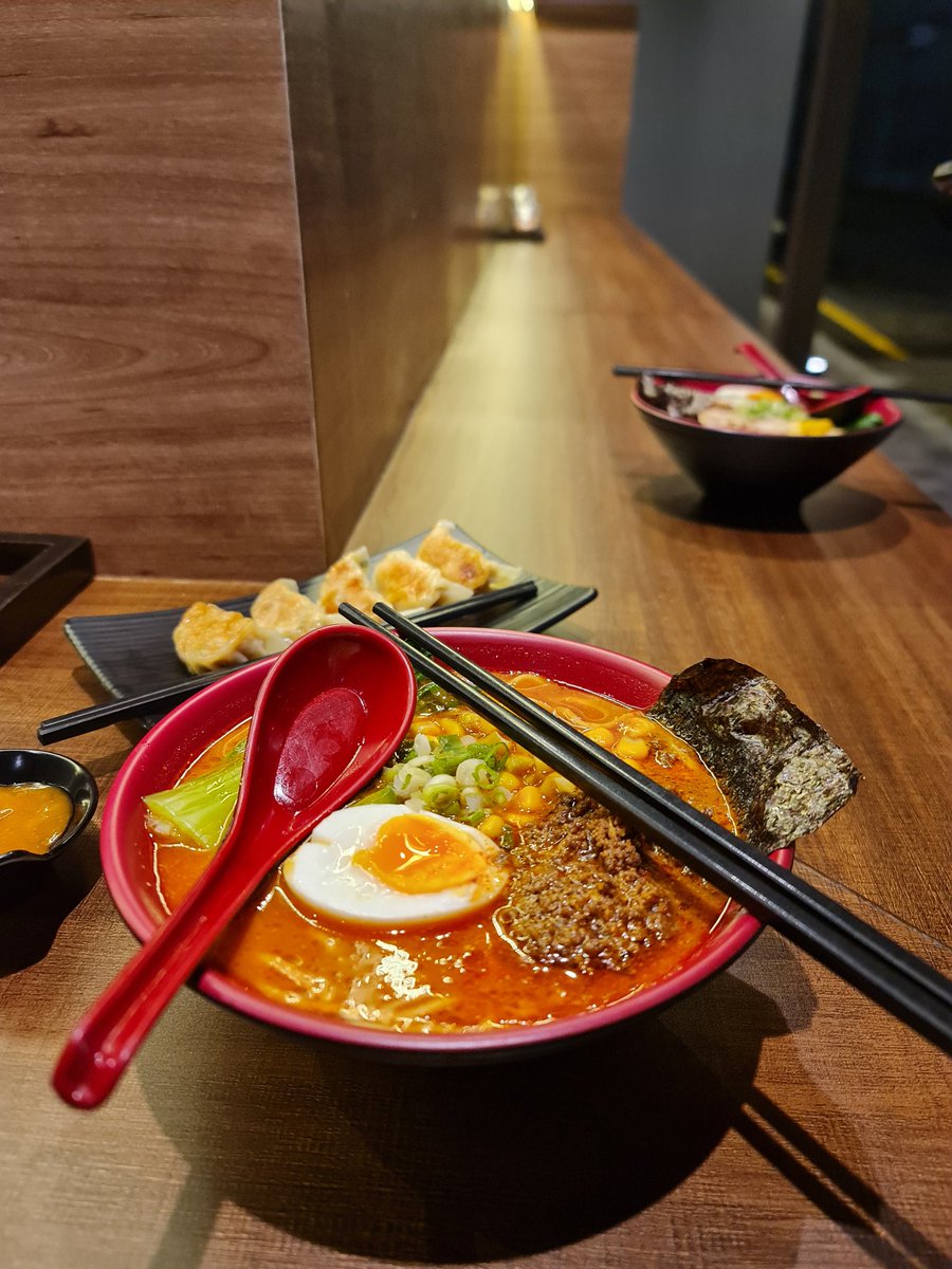 infojakarta's tweet photo. Lucu nih tempatnya. Di Hero Lebak Bulus (ex Giant express). Lagi Promo Buy 1 get 1. 50rban dapet ramen dua porsi, gede pula. 

Warga simatupang, lebak bulus, cinere. Sikaaat. https://t.co/Wr1hCp0wbW