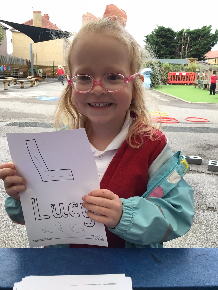 MissSmith2017's tweet photo. @YsgolEmmanuel super name writing today 😊 https://t.co/IqPbBoDsJP