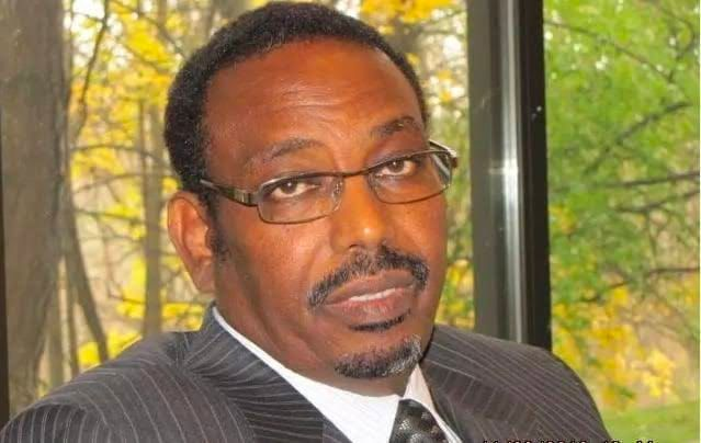 Dadaab MP Farah Maalim warns Azimio La Umoja leader Raila Odinga against vying for the presidency again in 2027.

"Raila will get less than 1 million votes in 2027 if he doesn't pass the mantle to Kalonzo" 

#muorotofm #muorotofmnews