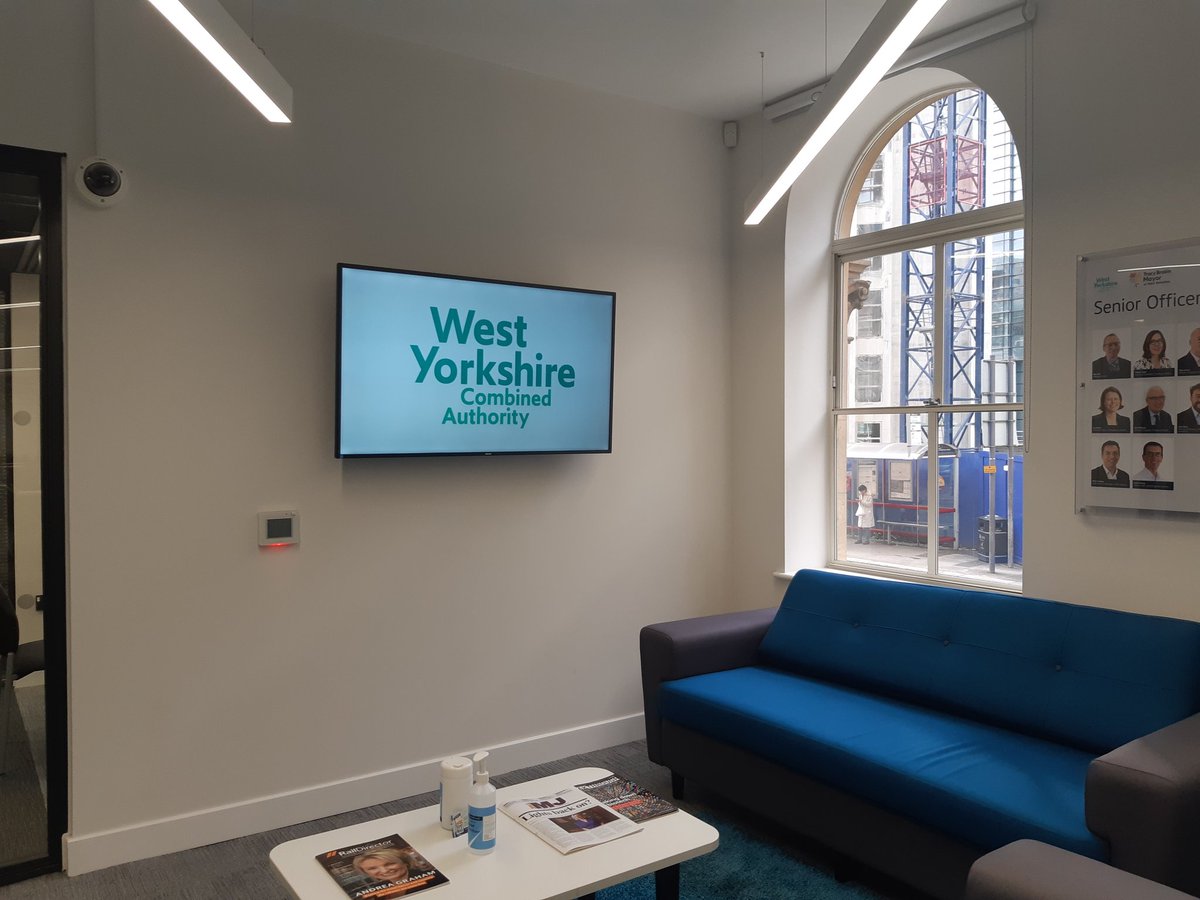 RunMayor_WY's tweet image. I'm at West Yorkshire Combined Authority HQ this morning to talk about #activetravel and specifically to encourage more people to #runsome everyday journeys, errands and commutes!