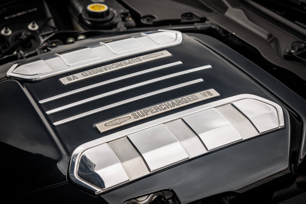 davidbrownautos's tweet photo. Speedback Silverstone Edition's 5.0-litre, 601bhp supercharged V8 lends the elegant grand-tourer true continent-crushing performance. #CoachbuildingIsBack #MadeInBritain #Bespoke #SpeedbackSilverstoneEdition https://t.co/SuaHVE1Gm3