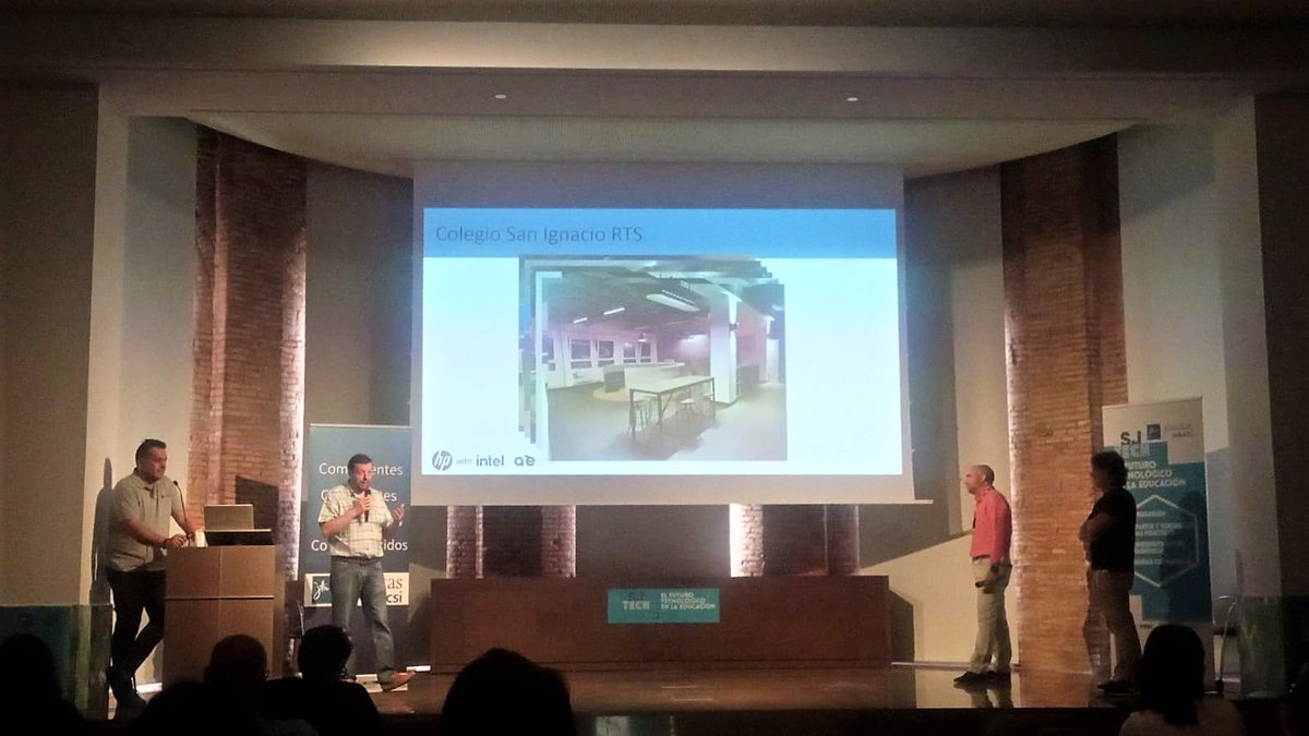 solutiaedu's tweet photo. Llegó nuestro turno para subir al stage del #SJTech de @educsi y mostrar las aulas RTCi y el proyecto #ReinventTheClassroom de @HPEDU 

@crepresa @DiezMovilidad @LuisAlfonso_R https://t.co/z8kyk1f2Oz