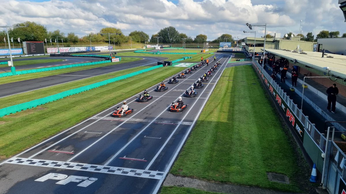 InsuranceEndur1's tweet photo. And we’re off!! Insurance Endurance 2022 is underway… 🏎🏎🏎 https://t.co/L1UC1hLDJd