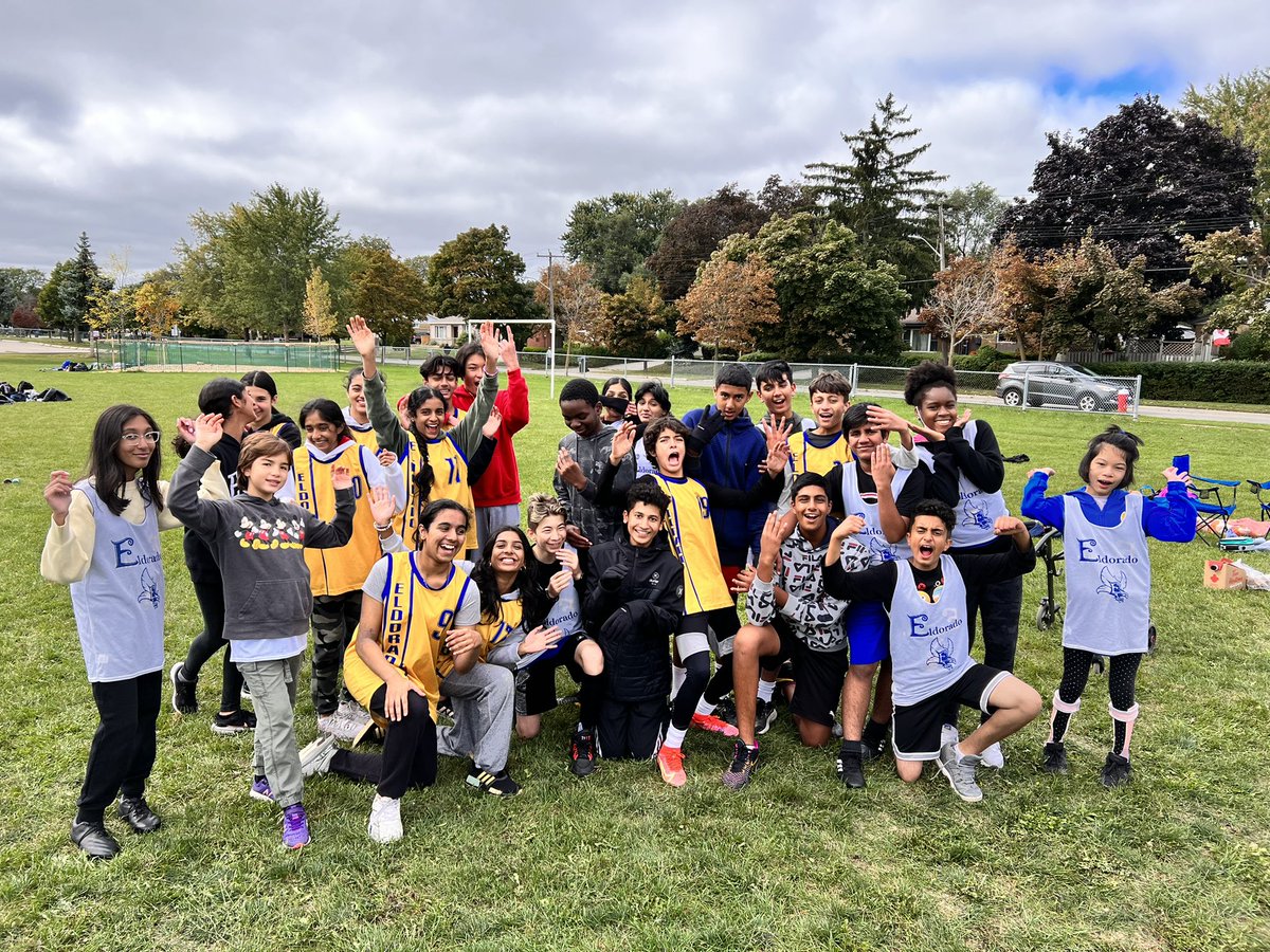 MacOdrum009's tweet photo. The Eagles are BACK! Congrats to our Ultimate Frizbee Teams @EldoradoPDSB who played amazing  at our first tournament of the year. Thanks to our awesome Admin  for delivering us hot chocolate to warm us up! #teamwork #naphea #active https://t.co/3GtODJnIxS