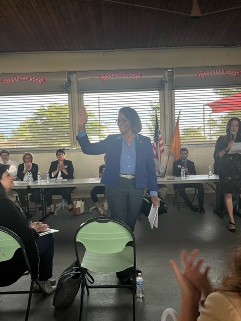 Thank you to all the constituents who shared what they’d like to see done to address crime &amp; public safety in ABQ, providing valuable insight to me &amp; my leg. colleagues, as well as the law enforcement, city leaders &amp; advocacy groups who joined yesterday's town hall. #nmleg #nmpol