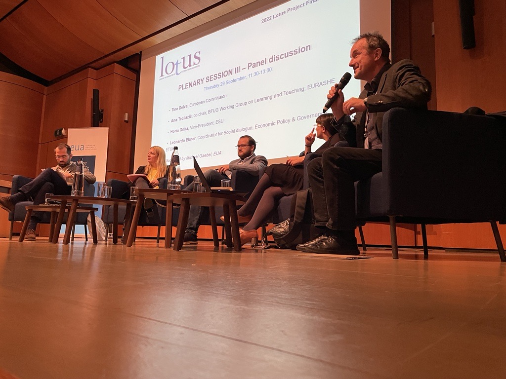 Curtain falls for the final conference of the #LOTUS_EU project. 🎙️

We thank all participants, Policy lab facilitators and speakers for making this a successful event with their contributions and rich discussions! 🗣️

The outcomes will feed the LOTUS publication, coming 🔜