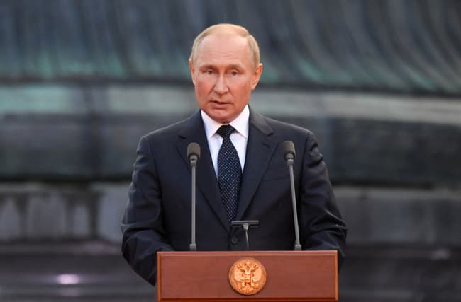 BFMTV's tweet photo. 🔴 ALERTE INFO
La Russie entérinera vendredi l'annexion de territoires ukrainiens, un discours de Poutine attendu https://t.co/JDJBVOLfJO https://t.co/LWAxNyz1Ul
