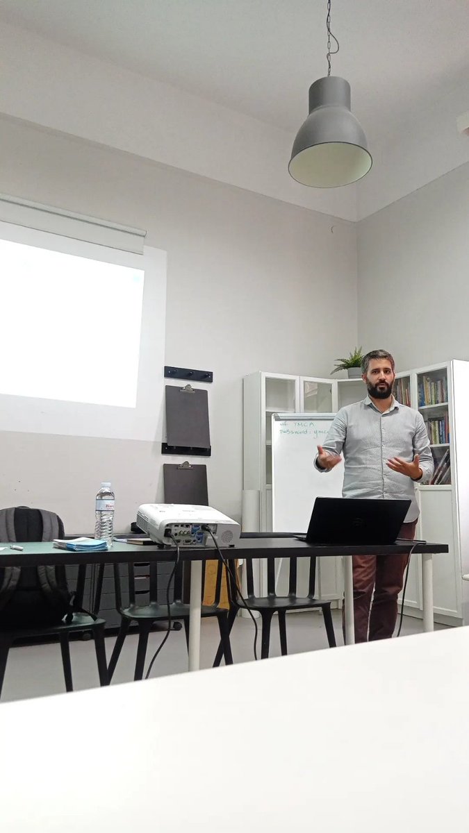 socialmindgr's tweet photo. Χθες είχαμε την εξαιρετική ευκαιρία και χαρά να συμμετέχουμε στο #Workshop που διοργάνωσε το ΚΕΠΑ στο πλαίσιο του έργου Remicro LOCAL με θέμα "Πως να βελτιστοποιήσετε ένα ηλεκτρονικό κατάστημα". #ecommerce #eshop #digitalmarketing https://t.co/JdMrD4dHEU