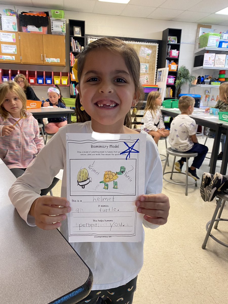 MrsK_STEAMLab's tweet photo. 1st Grade is learning about biomimicry this week in the #EESSTEAMLab stay tuned to see their biomimicry inventions later this week! https://t.co/2cinF4FFZy