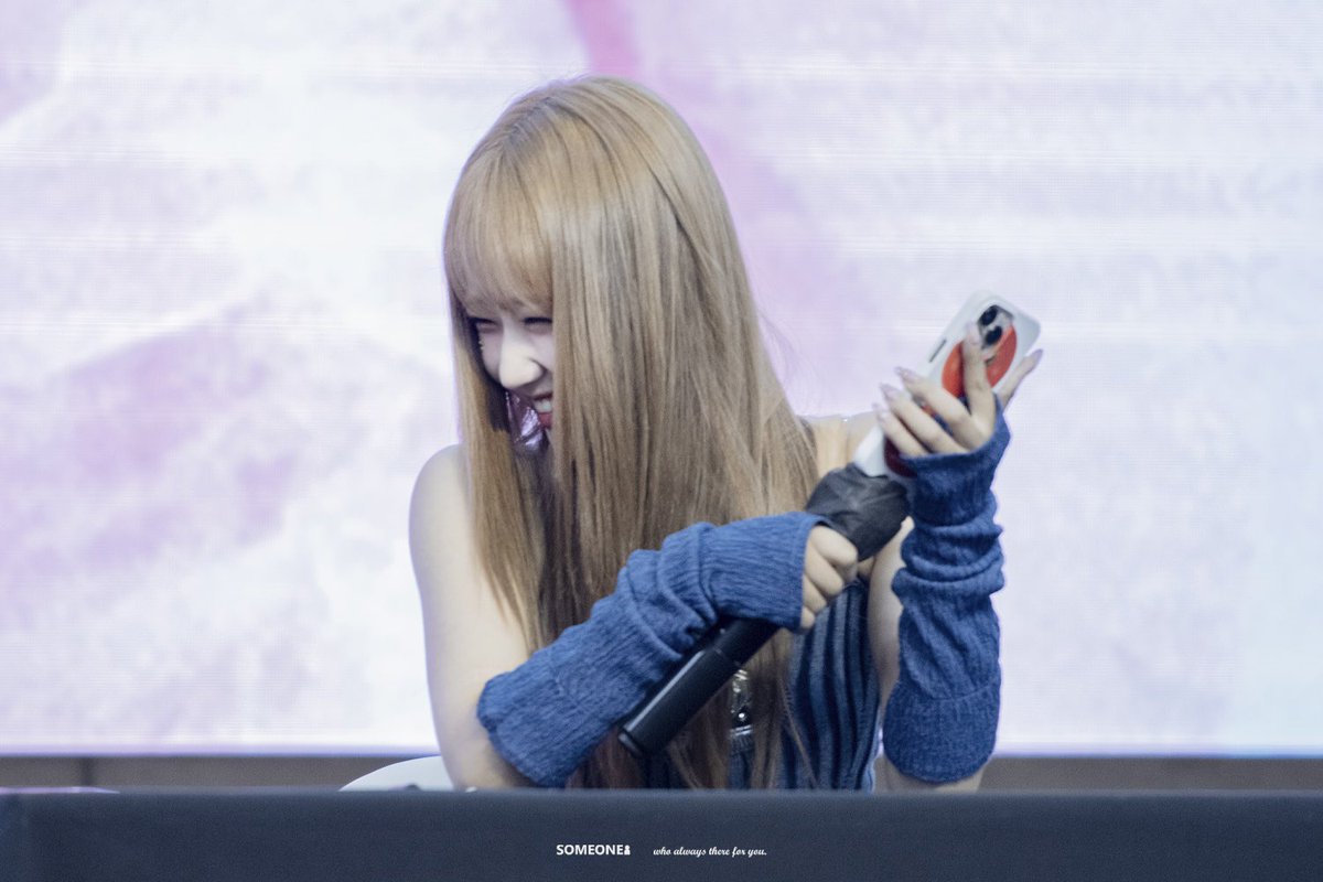 220923 메이크스타 팬사인회 

나는 널 언제 또 볼 수 있을까

#최유정 #CHOIYOOJUNG      
#Sunflower #선플라워     #Sunflower_PEL       
#WekiMeki