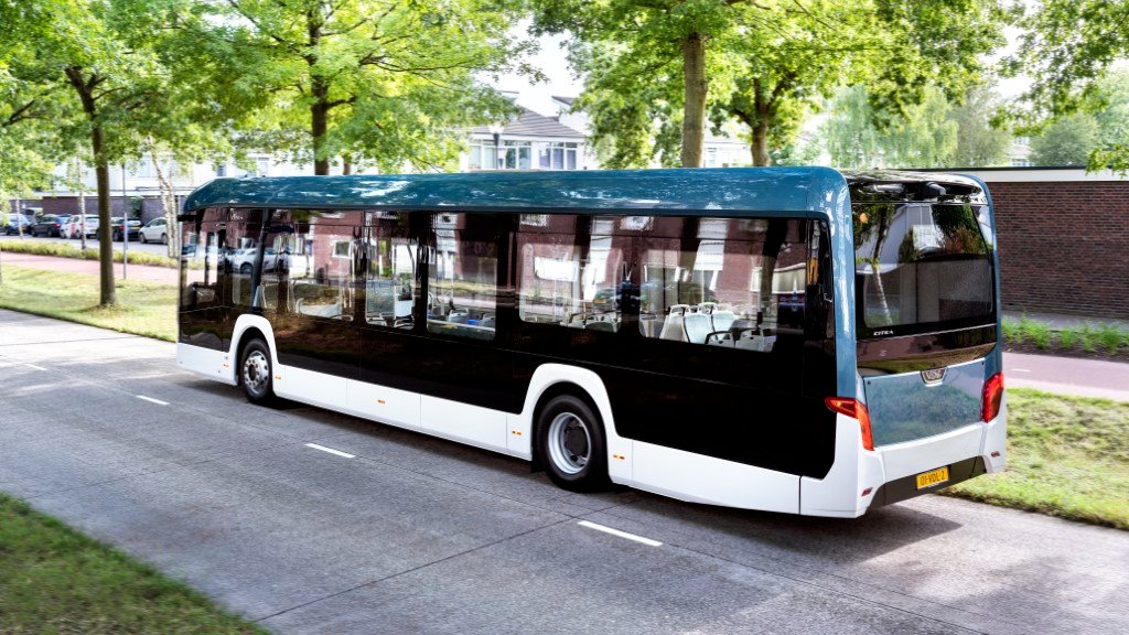 VDL_BusCoach's tweet photo. VDL Bus & Coach is the European market leader with 242 registered electric buses in the first half of 2022.
A total of 1,767 electric buses were registered in Europe in this period.
#electricbuses #busregistrations #ebus
#marketleader #busesinEurope #Europeanebuses
#VDLBusCoach https://t.co/WiBPISCCQE