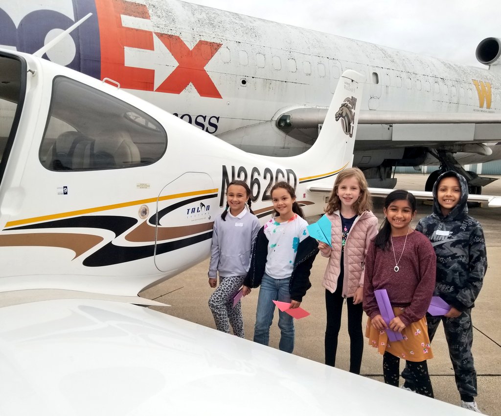 75navigator's tweet photo. An another amazing night working with @WMUCoA at my 10th year of Night of Flight! @cchopp @ComstockPS #STEMAcademy @bcteacher https://t.co/EmQRqbCKkN