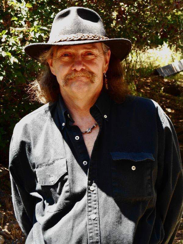 patrickjaross's tweet photo. New songs coming for followers around the world playing the songs and messages of PATRICK JAROSS (SOLO) at https://t.co/LaVA7Np6uH...May this work help you to self-actualize with enlightenment that moves you to create positive and ideologically progressive social change... https://t.co/QFJBg8JGSJ