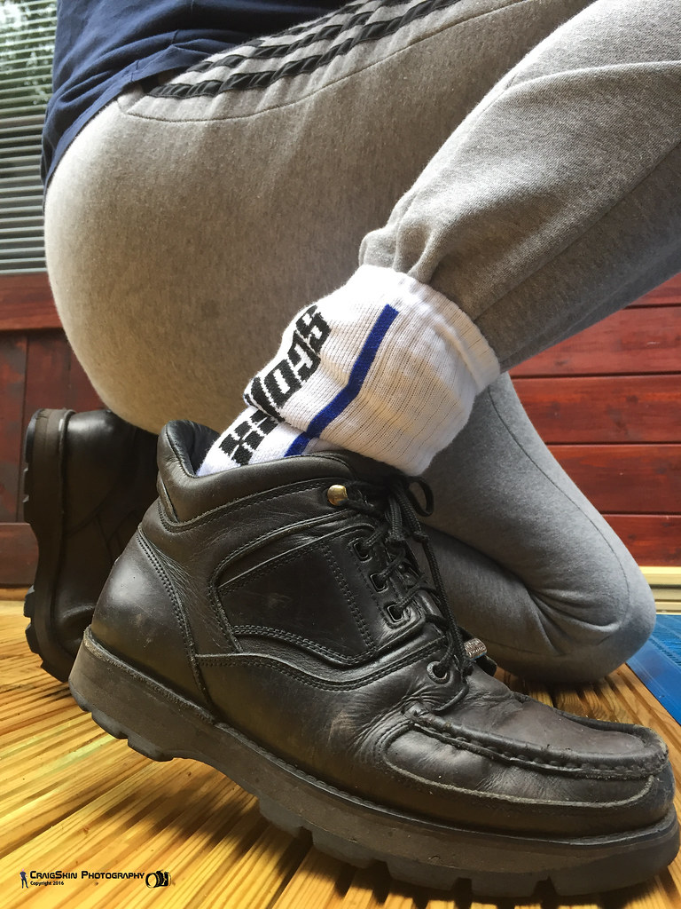 LadiesLeg's tweet photo. Much better. π
If @Stepnofficial did a #stepnSkins collaboration with @otik_x who would be interested?
I much prefer the look of this to the #rockport I have as my runner.
#stepnSkins #stepnCustoms #stepnWomen #stepnUnicorns #stepnPeopleWhoLikeShoes #stepnStrut #web3 #NFT https://t.co/pI9sQLg5Pc