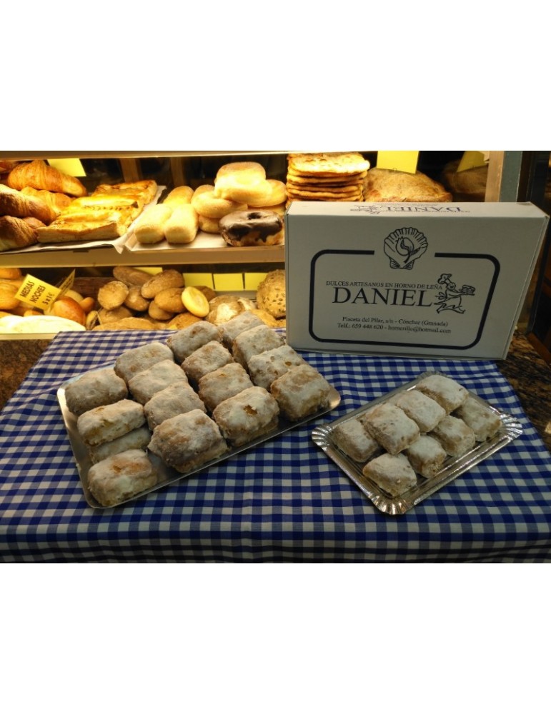 A partir del lunes ya podeis disfrutar de los riquísimos Danielitos de Conchar. ¿No me diréis que con este fresquito no os apetece? 😋
Pásate por nuestra panaderia o también puedes comprarlos a través de nuestra tienda on line 
dulcestipicosgranada.es/es/busqueda?co…
#danielitosdeconchar