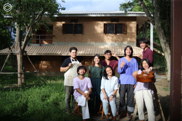 readthecloud's tweet photo. Friends &amp; forest พื้นที่ Eco แห่งการเรียนรู้ปลายเปิดบนพื้นที่ 28 ไร่ #ราชบุรี ที่จัดกิจกรรมหลากหลาย ให้คนทุกเพศทุกวัยได้มาเล่น เรียน ทำเวิร์กชอป และฮีลกาย-ใจ จนเปลี่ยนคนแปลกหน้าให้เป็นเพื่อนกัน #LittleBigPeople
https://t.co/w2SiJknhjc https://t.co/2V8sF8uW4Y