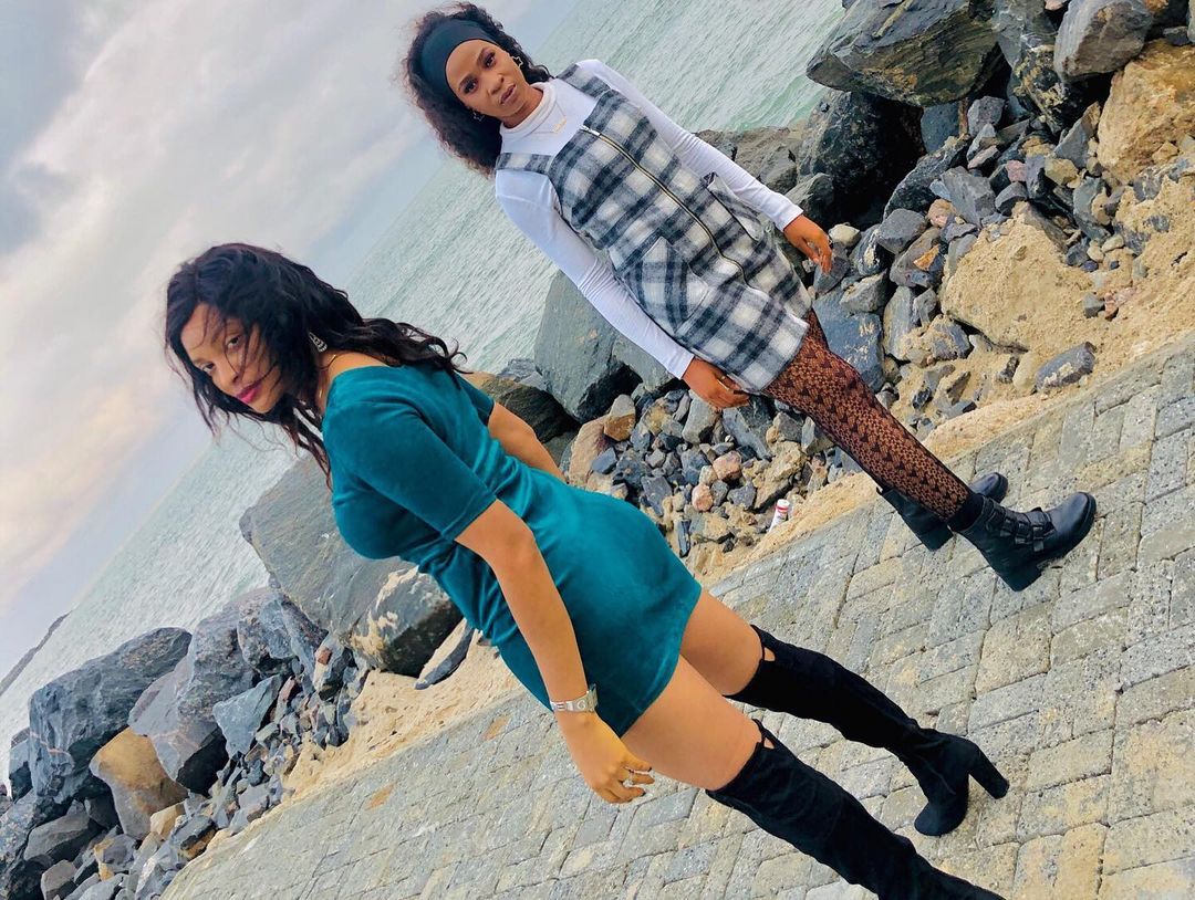 L3Hub's tweet image. Beach day, but make it stylish!!

📸: @officialnayka

#livemore #waves #beachday #beachgoodness #beachlife #privatebeach #lagosbeach #explorepage #explore #beauty #beach #fyp #viral Sandra Bella Shmurda