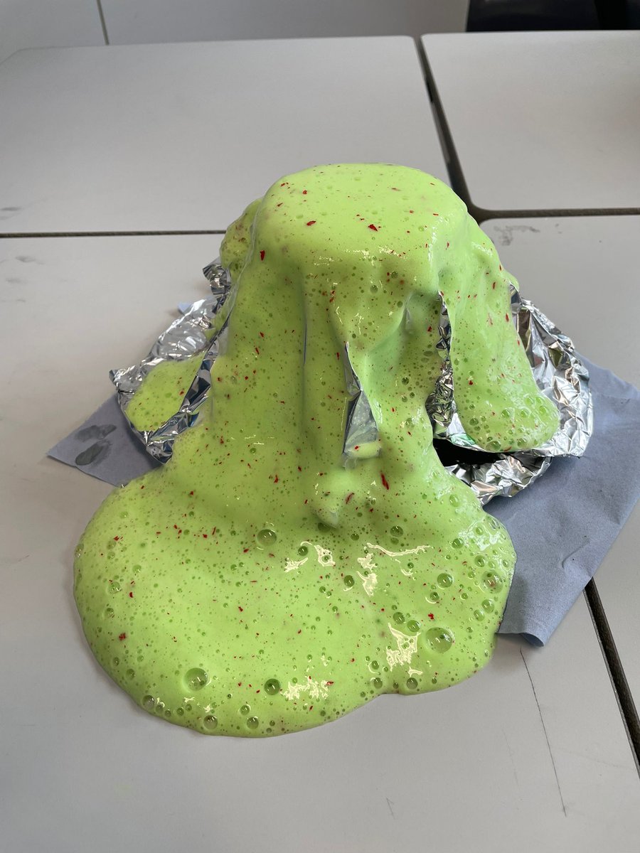CChiarain's tweet photo. 1 Beech were busy building Volcanoes in Geography class today! @JCGeography @pdst #seeitknowit https://t.co/hGvZgx0ZzM