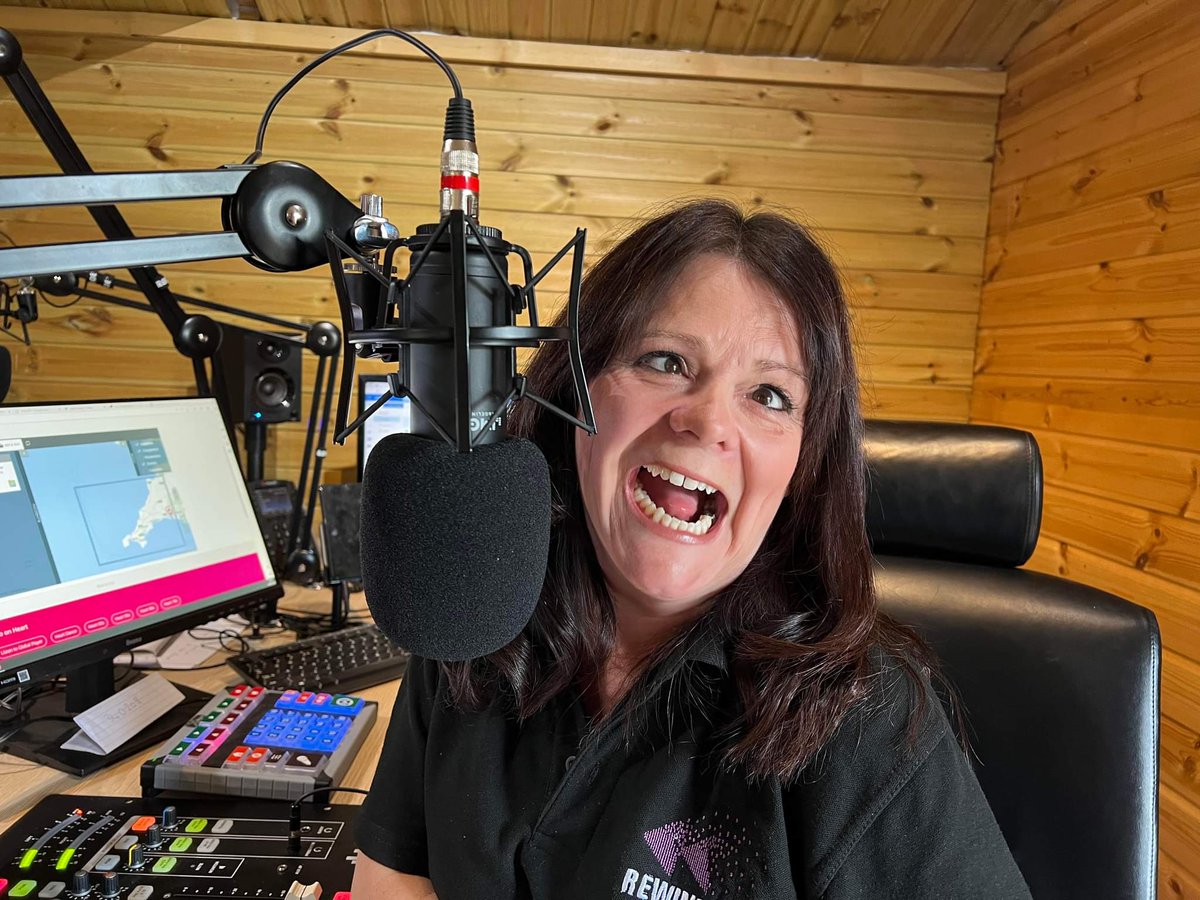 ZaraShoesmith's tweet photo. @GaryBarlow Hey 'babe, I'm back again', it's a 'new day' how about a little interview for Cornwall's newest Radio station @RewindCornwall I promise not to take up too much of your time! I'm  'holding back the tears' waiting for you https://t.co/ThMF1Uw17R