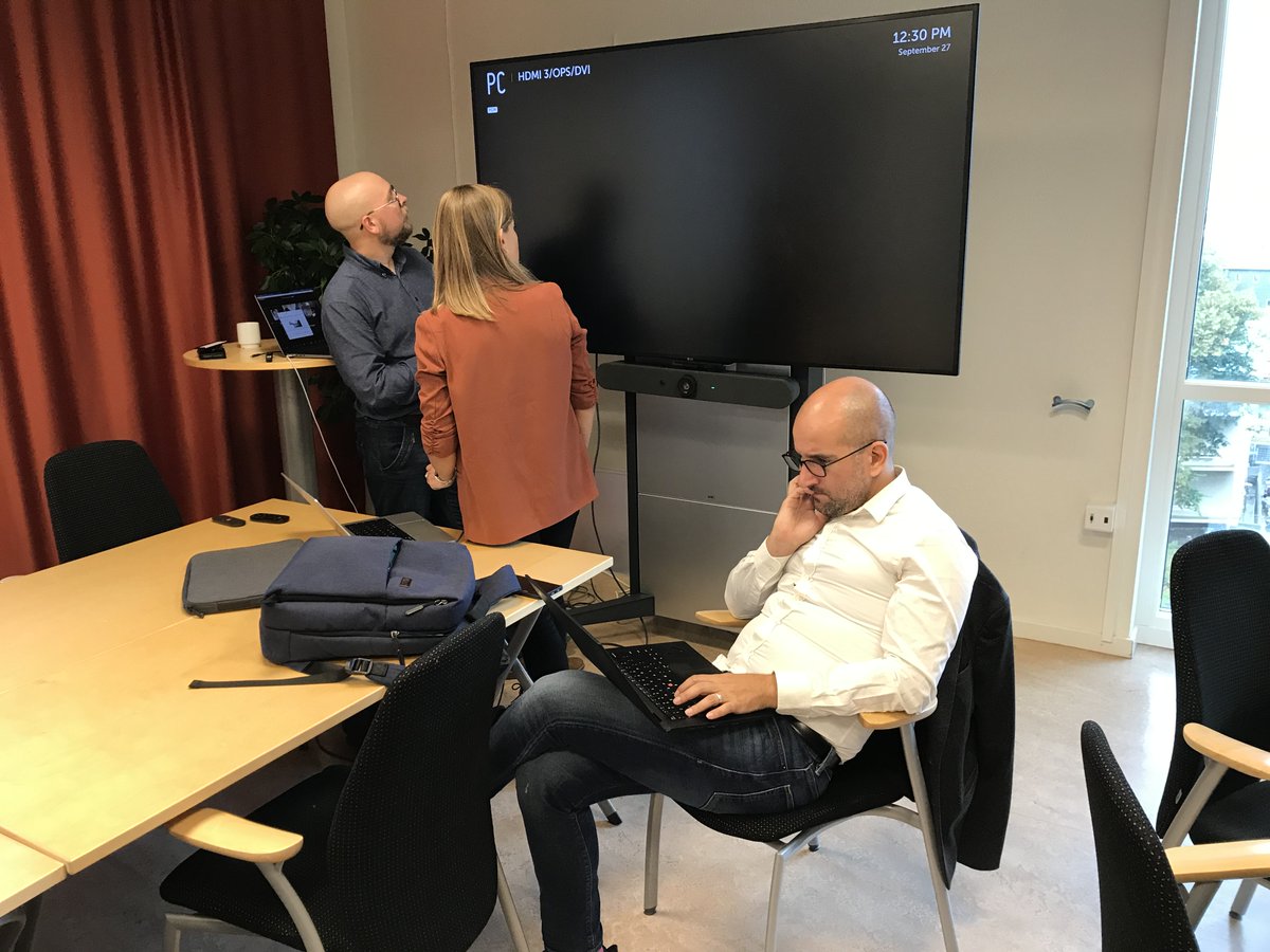 SEARCHER tweet media