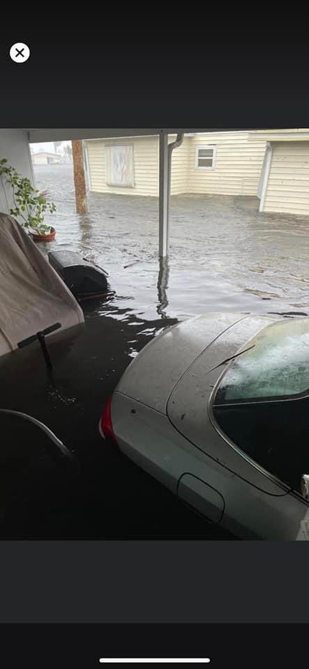 HollyValeriote's tweet photo. @tonydeemer @TimKlutsarits @NBC2 @ABC7SWFL Hi Tony, I don’t know anything about people who stayed, but the damage is extensive. Hopefully their home was one of the higher ones 🤞🏻. Here are pics I found online. Be well. https://t.co/oEYyWOu38e