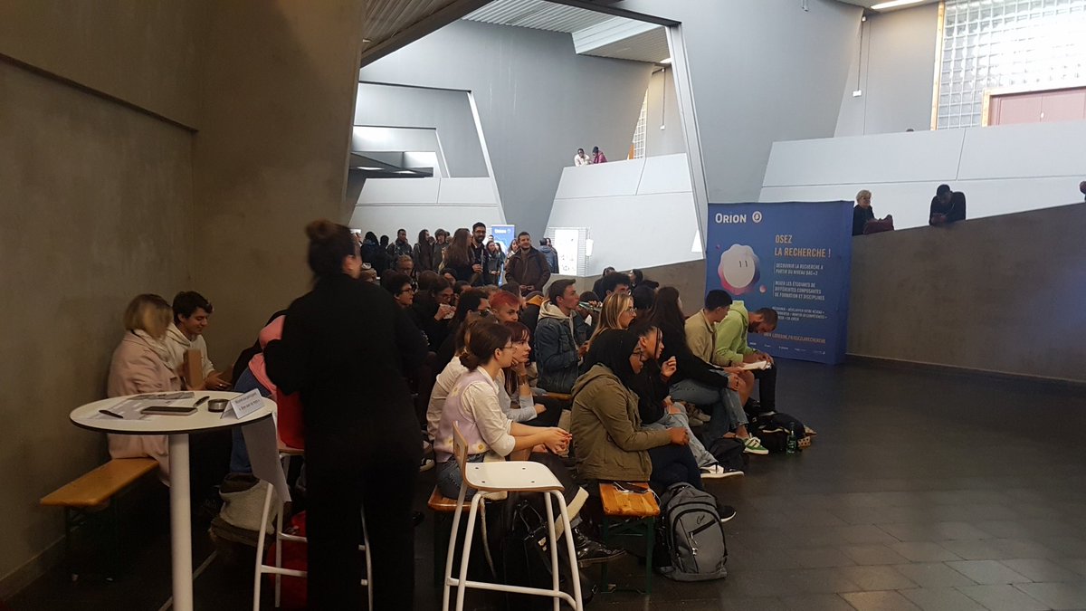 communicasci's tweet photo. Le public est bien présent! Merci à vous #OsezLaRecherche #BALM https://t.co/DnoSFJgVzW