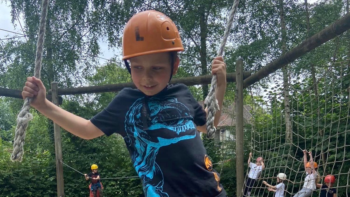 BiburySchool's tweet photo. Flashback to warmer summer days! One of the highlights of last term was our busy three days at Braeside Education Centre, problem solving, low ropes, canal walks, pond dipping, den building and much, much more. Well done to everyone for behaving so brilliantly! #bibury #fairford https://t.co/q4KMVUJpVN