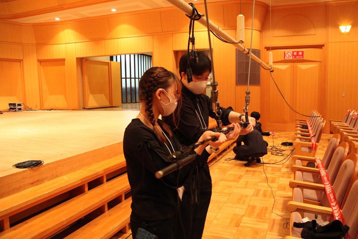 ououkaskr's tweet photo. ❀炭水化物を愛でる会❀
この日をきっかけに集まった同期7人は最強めんつ。
始まりはここ。
#ououkaskr #music #NUA #SoundMediaComposition #LiveStreaming #Rec #PA #Live #Concert #PianoConcerto
-名古屋芸術大学フィルハーモニー管弦楽団 第5回定期演奏会 ライブストリーミング-
22.10.2020 https://t.co/DCx9mNgXGF
