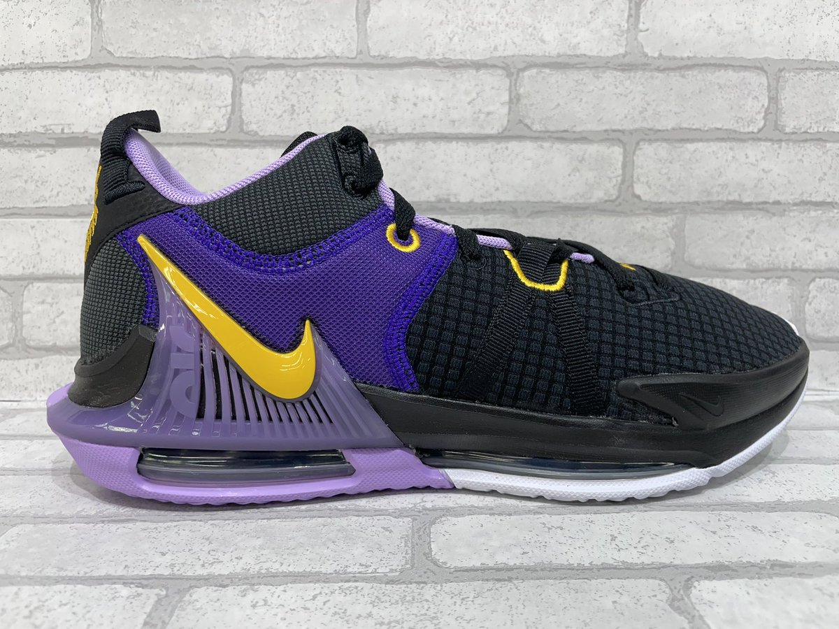 gallery2basket's tweet photo. 【新商品入荷】
NIKE LEBRON WITNESS VII EP
(DM1122-002)
https://t.co/hnBlYqvMcT
#gallery2 #ギャラリー2 #ギャラ2 #バスケットボール #バスケ #basketball #lebron #lebron20 #lebronwitness #lebronwitness6 #nikebasketball #nike #40周年 #買いたいより会いたい #そんなお店を目指して https://t.co/02bqJYjdII