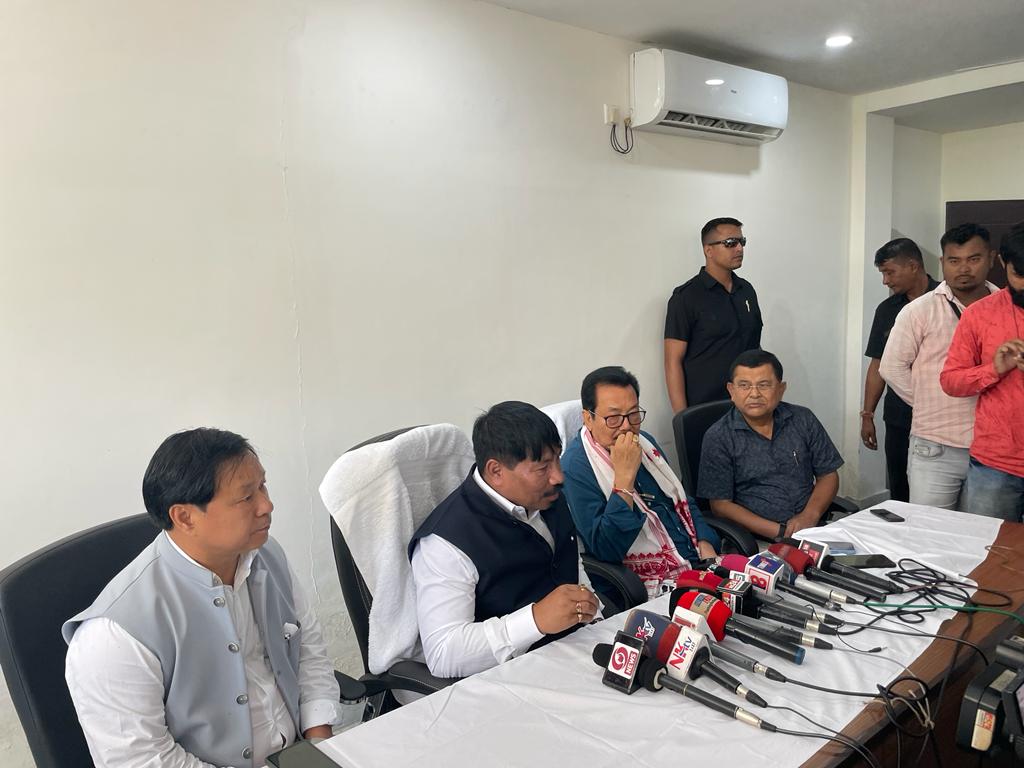 Karikho Kri tweet media
