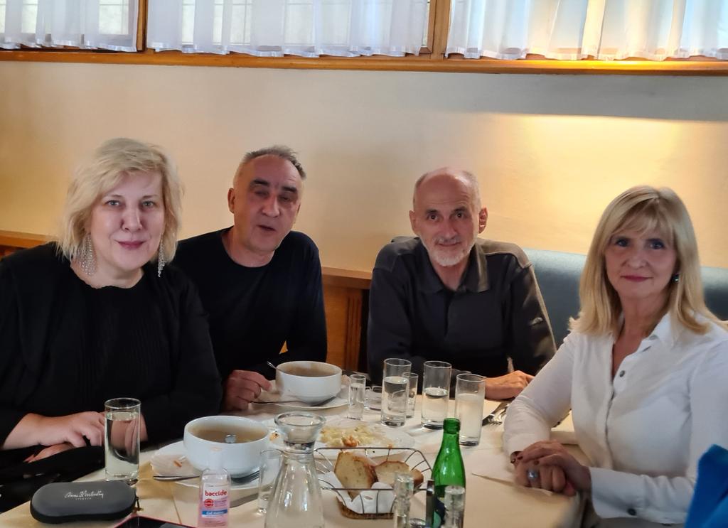 SamraLuckin's tweet photo. Jesenja sezona graha 2022 @Dunja_Mijatovic @BoroKontic @zeljomanija https://t.co/NEBUPAXA4X