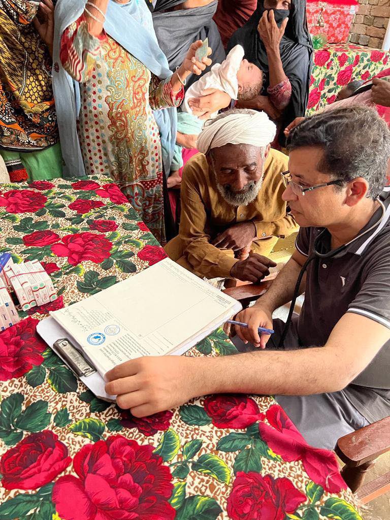 PakistanPps's tweet photo. Free medical camp for flood affectees by PPS punjab Dr Hafiz Shafiq Ahmed…
More than 500 patients were assessed and given free medicines @WPA_Psychiatry @WHO https://t.co/VrigVp9r6q