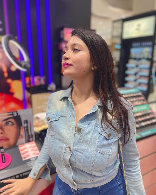Senha31's tweet photo. 🙃🙃🙃
#selfie #sickomode #macevent #streetstyle #shoes #cute #chill #curvy #influencerlife #inago #makeup #beauty #lifestyle #fashion #sporty #chic #candyyumyum
#SenhaKarmakar
@rimpi_31 https://t.co/KoGvG5ElYd