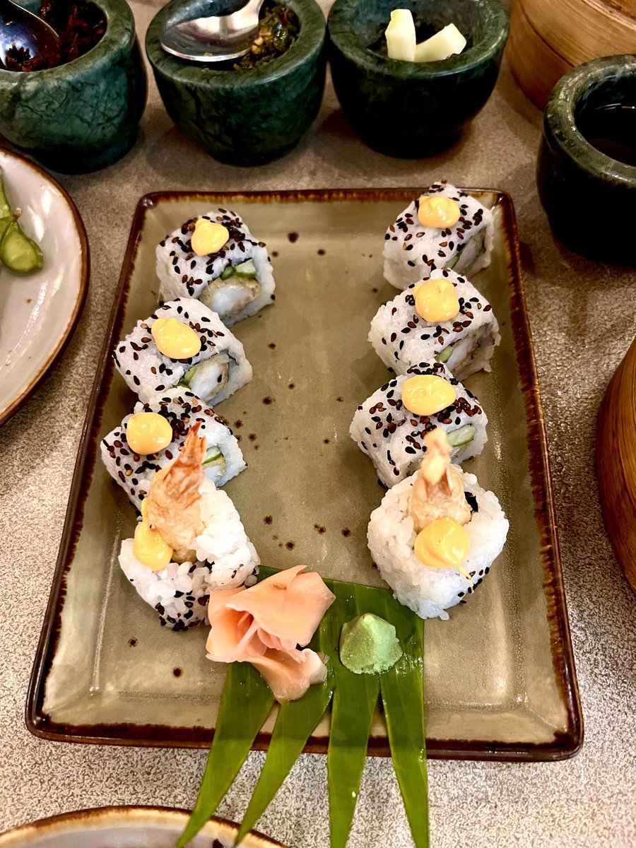 pal_vy's tweet photo. #goodday#sushiforlunch https://t.co/4BmdPooePV