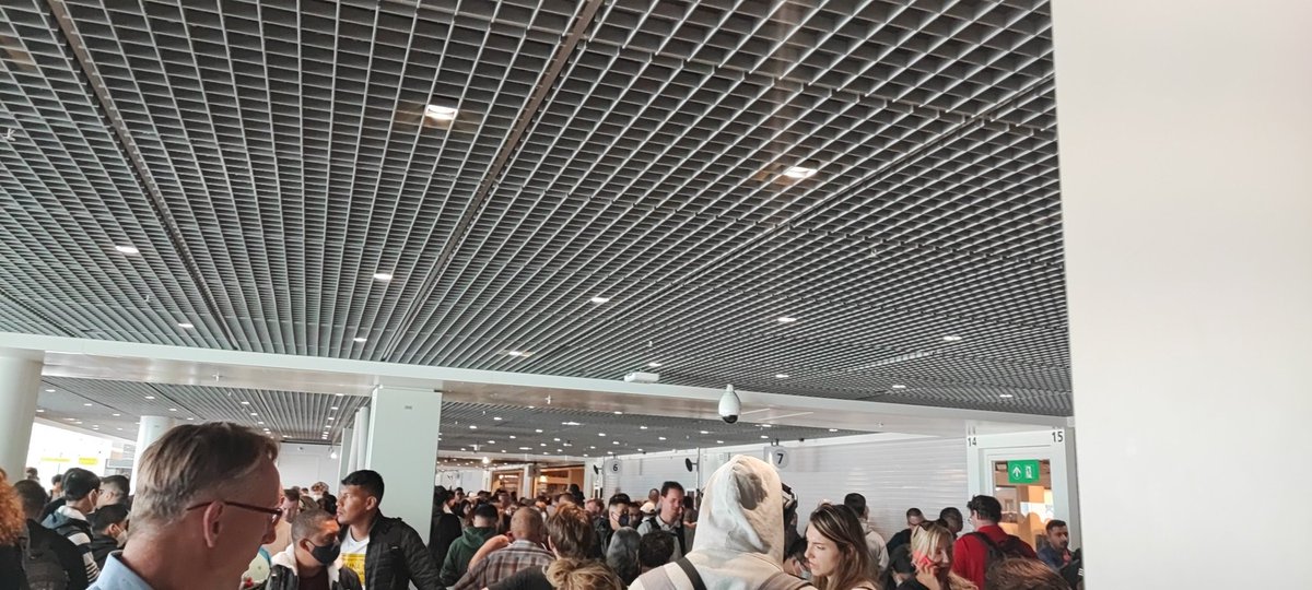 ftherin's tweet photo. At @Schiphol , @KLM hub, there is no #SkyPriority for transfers. 90 minutes queue at least! Well done @AirFranceKLM ! When will you learn what customer service means? https://t.co/iXJr9i1Sey