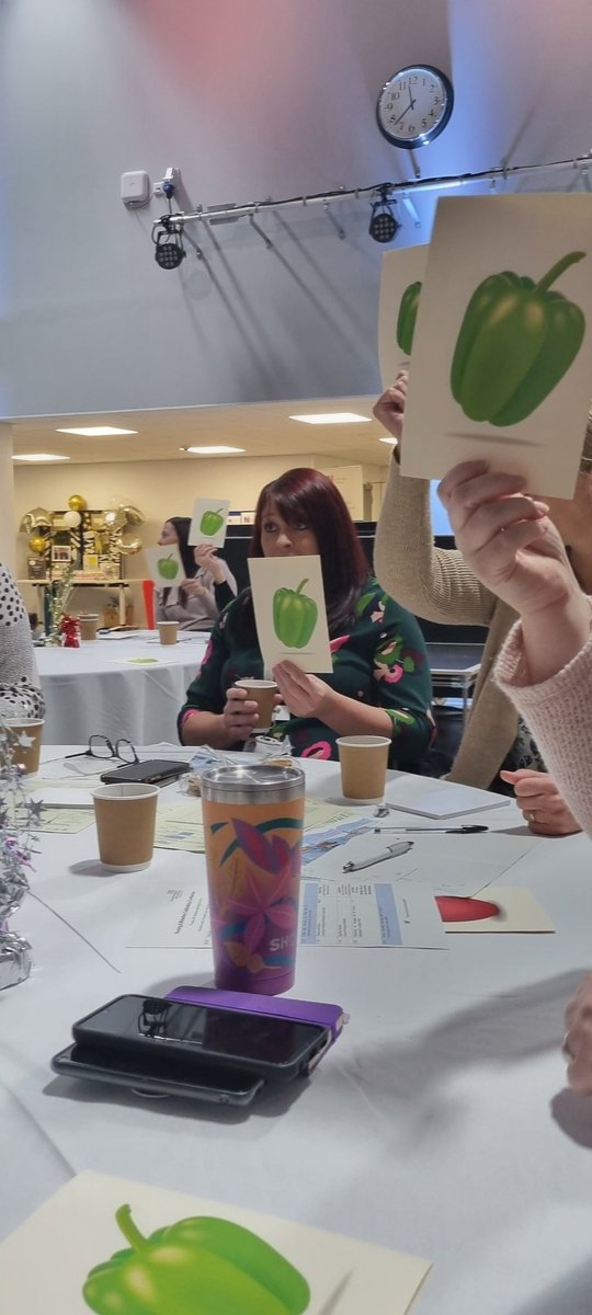 hill_karenhill3's tweet photo. @Barbara23818666 Ready Steady Learn #redtomatoes #greenpeppers #CelebratingN&M @kevhouse1 @gillogden66 @deannecarr19 https://t.co/hfXL7ghJ2k