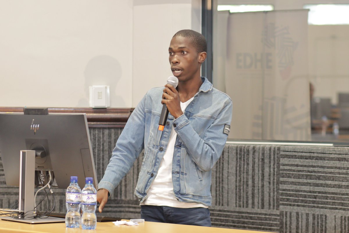 ULvarsity's tweet photo. Student entrepreneurs pitch their innovative ideas or existing businesses in different categories.
#EDHEIntervarsity2022 #MoveToMarket
Watch on Live Streaming: https://t.co/yXaQraFmLF https://t.co/QUYwg3nDXP