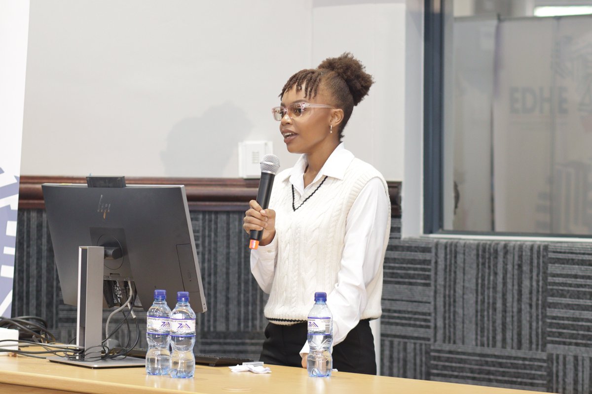ULvarsity's tweet photo. Student entrepreneurs pitch their innovative ideas or existing businesses in different categories.
#EDHEIntervarsity2022 #MoveToMarket
Watch on Live Streaming: https://t.co/yXaQraFmLF https://t.co/QUYwg3nDXP