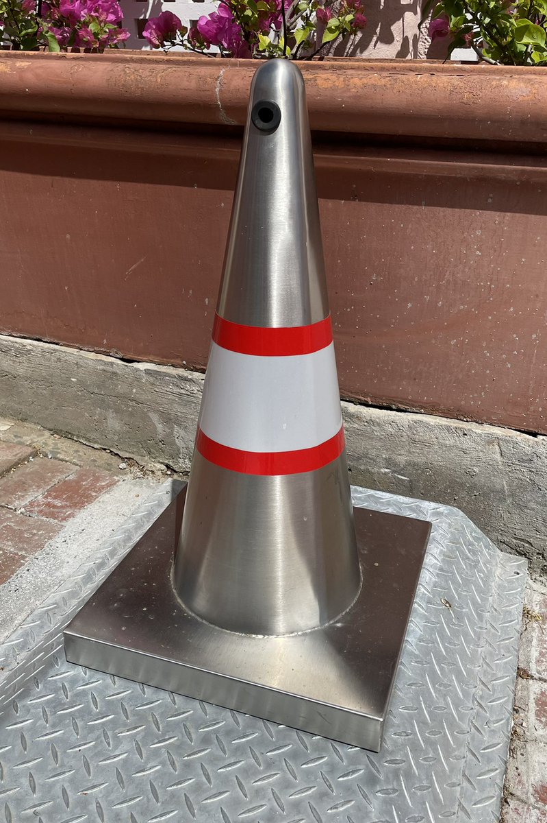 haroonmeer's tweet image. When you pay for VLC