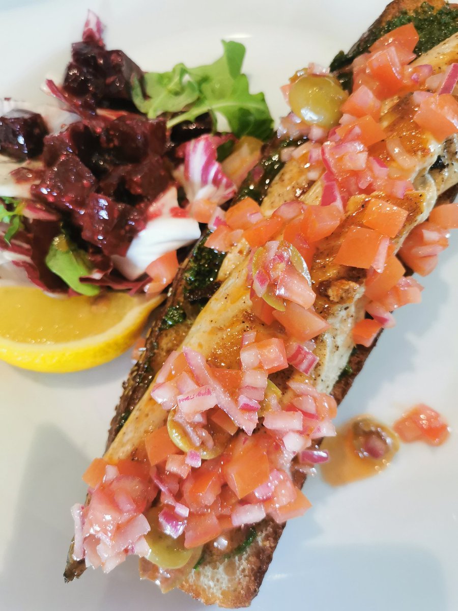 Mackerel Fillet crostini on our specials today 👌