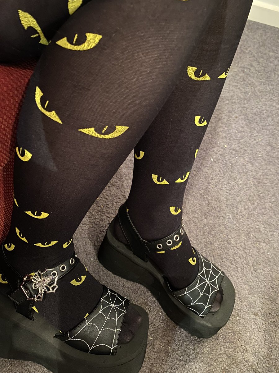 gilliansxgirl's tweet photo. #beserkwardrobechallenge2022day29 #spookytime #liptember #womensmentalhealth #donatelinkbelow 👻🕸🕷 https://t.co/pPktuZsTTZ