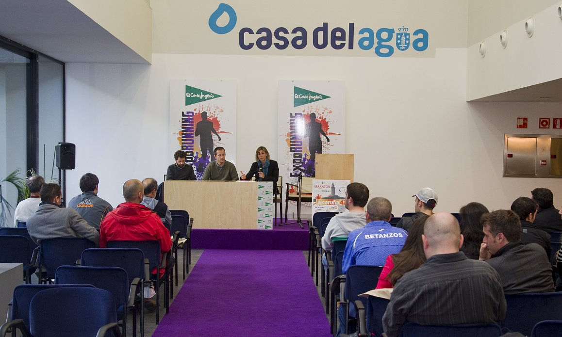 coruna_deportes's tweet photo. 🏃 O deporte non é só actividade física! Por iso, #Coruña42 vén acompañada esta fin de semana dun ciclo de conferencias que se celebrará o sábado no #Palexco, recinto que acollerá desde mañá a feira do corredor, #Exporunning.
ℹ Toda a info: https://t.co/SKMaubNmBK https://t.co/86eMVBJDP9