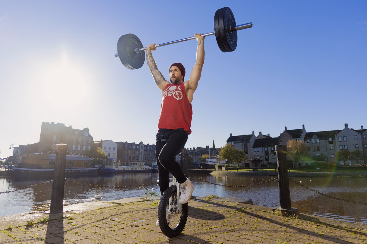 This is Jason Auld. He's a professional unicyclist from Edinburgh who is set to be part of the latest Guinness World Records book.

He has unicycled for 20 years - 15 of those as a professional.

Congratulations Jason! 👏🏴󠁧󠁢󠁳󠁣󠁴󠁿

Image Credit: Guinness World Records