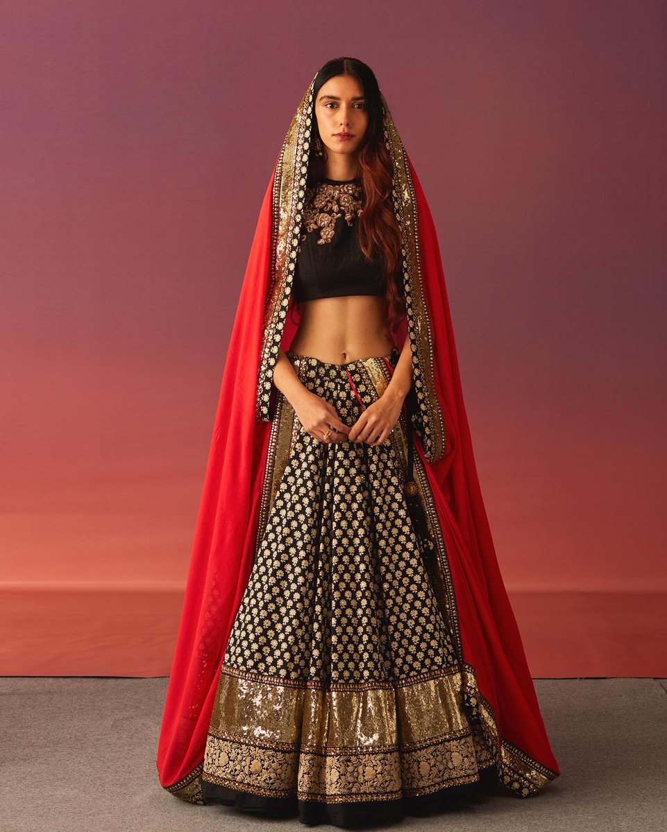 Revivify_HQ's tweet photo. We love ‘Rare Finds’ at our Revivify HQ! Taisha seen in pre-loved Sabyasachi lehenga sets a perfect example of a modern heritage vibe. Explore a treasure trove of collectibles on https://t.co/AdyNwZa1nl 

Resell | Relove | Refurb

#Revivify #circularfashion #sustainablefashion https://t.co/5Rli3Py4sJ