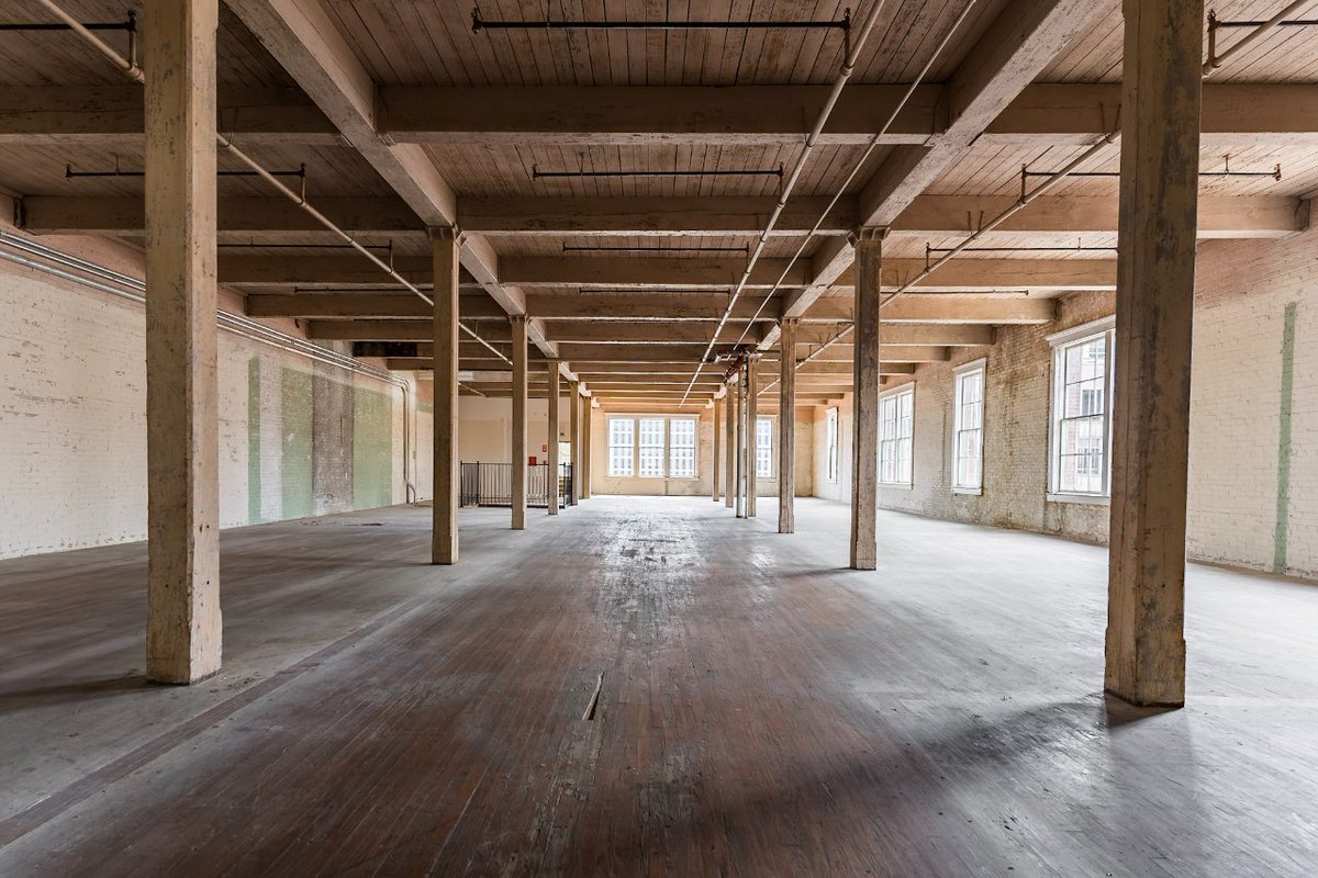 PurseBdgDallas's tweet photo. Natural light is essential to productivity. The Purse Building provides your employees with all the natural light they need.
To see our floorplans, visit our website: ➡️ https://t.co/XViH2poCPG
#WildcatMgmt #PurseBuilding #DallasRealEstate #CRE #NaturalLight #LiveWorkCreate #TX https://t.co/JgoV9JRypm